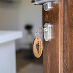 Modern Getaway For Two Διαμέρισμα *