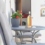 Modern Getaway For Two Διαμέρισμα Ρόβινι