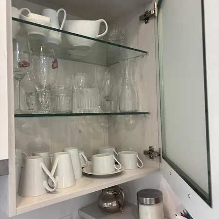 Διαμέρισμα Modern Getaway For Two