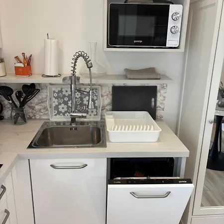 Modern Getaway For Two Διαμέρισμα *