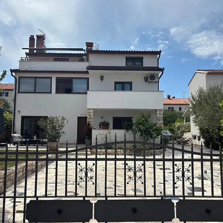 Modern Getaway For Two Διαμέρισμα