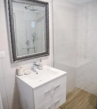 Modern Getaway For Two *